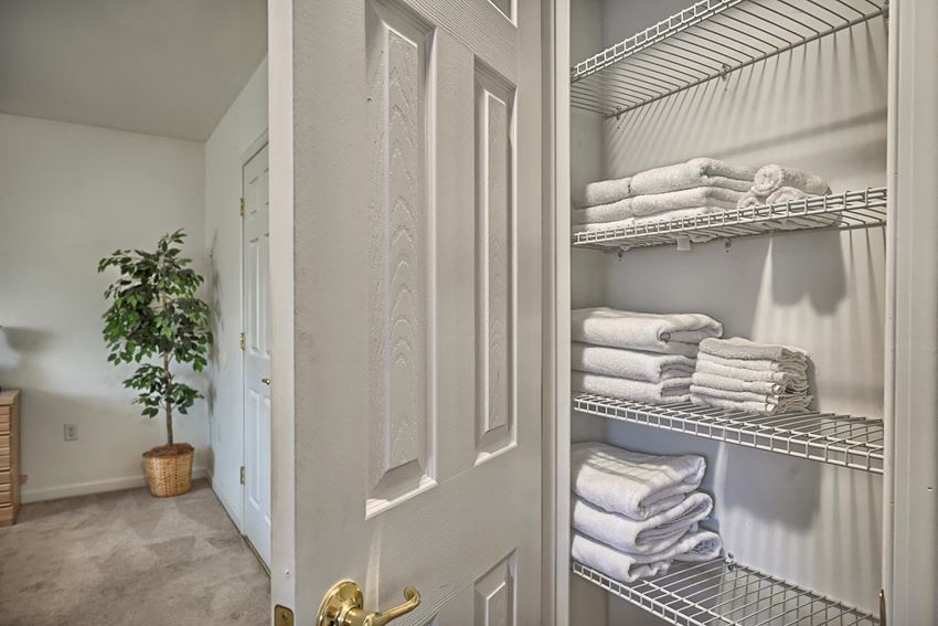 Chestnut Heights Apartments, 3905 Donna Jane Court, Harrisburg, PA